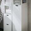 SoBuy BZR123-W Mueble Columna de Baño con 1 Cesto para Ropa Sucia y 2 Estantes